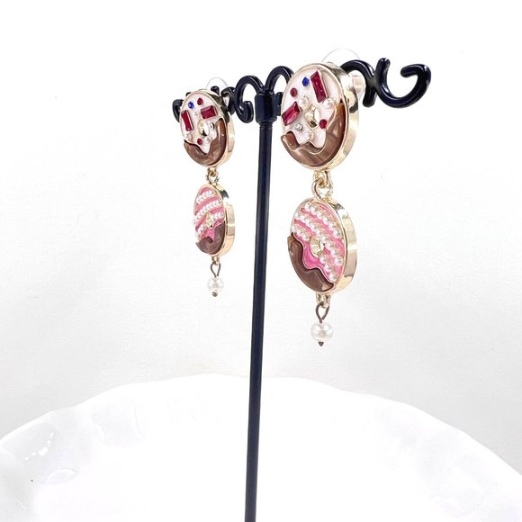 NWT – Belk – Cute Playful Jeweled Donut Motif Pearl 2” Dangle Post Stud Earrings - Picture 4 of 8